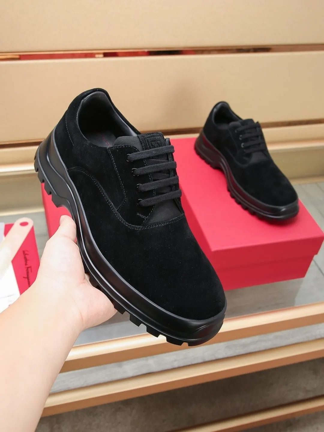 Factory P640💰🔥《Ferragamo》👏Latest•High-end top brand luxury~purchasing agent, top~quality. New fashionable business men's shoes 🔜The uppers are made of original first-layer open-edge beaded cowhide➕cowhide·lining, with fine workmanship. The original stylish and soft combination wear-resistant and non-slip outsole is light and comfortable on the feet. The real thing looks better in real photos. Number of yards: 38--44 (45 and 46 can be customized)
